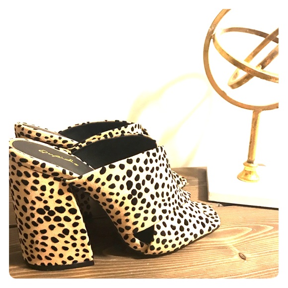 Qupid Shoes - NWT Qupid Cheetah Print Block Heels